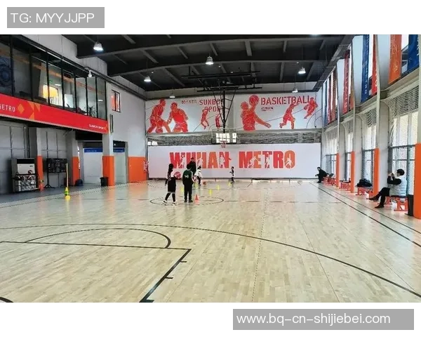 新标准篮球场建设引领体育设施升级助力全民健身新风潮